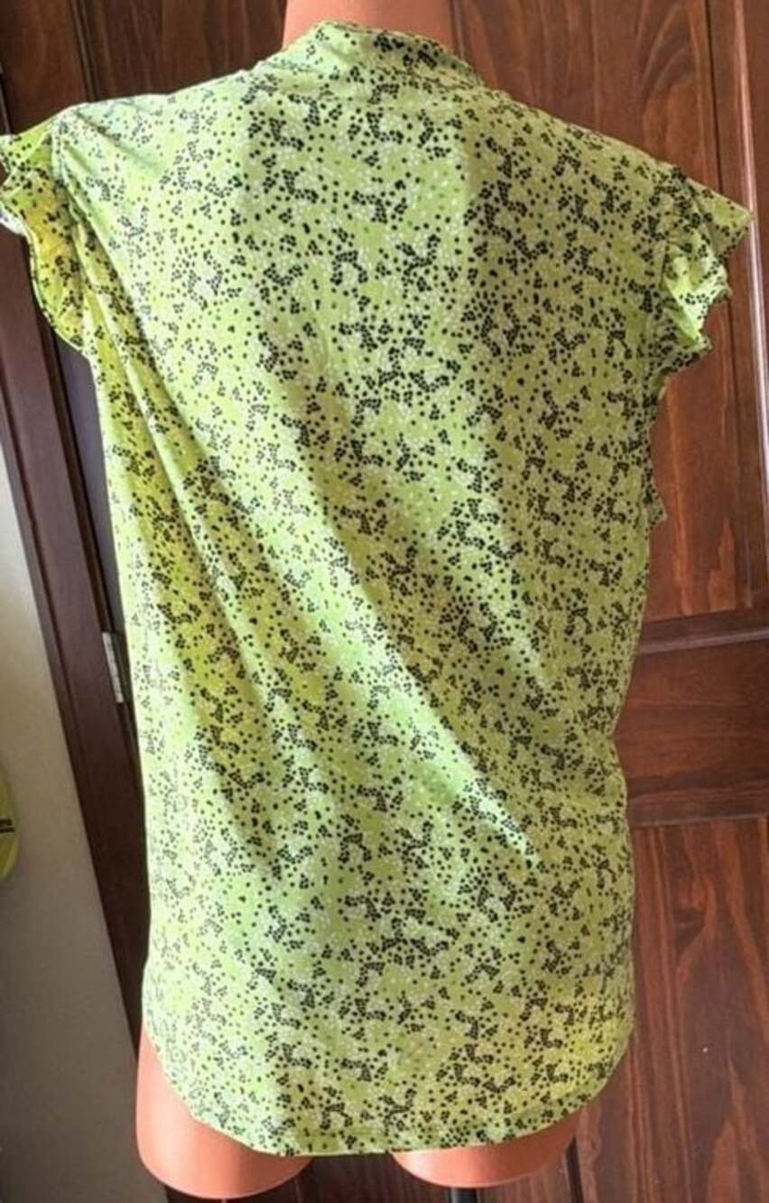 Anne Klein Women's Light Green Printed Flutter Sleeve Blouse with Gold Buttons - Picture 9 of 9
